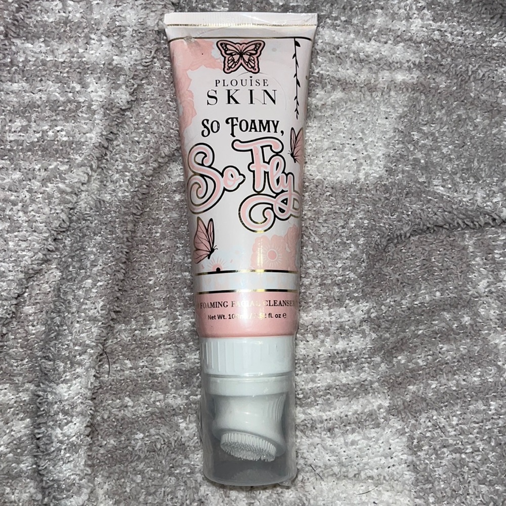 BN in plastic P.Louise So Foamy So Fly Facial Cleanser